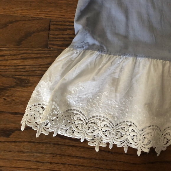 Chambray and lace tank - Picture 2 of 2